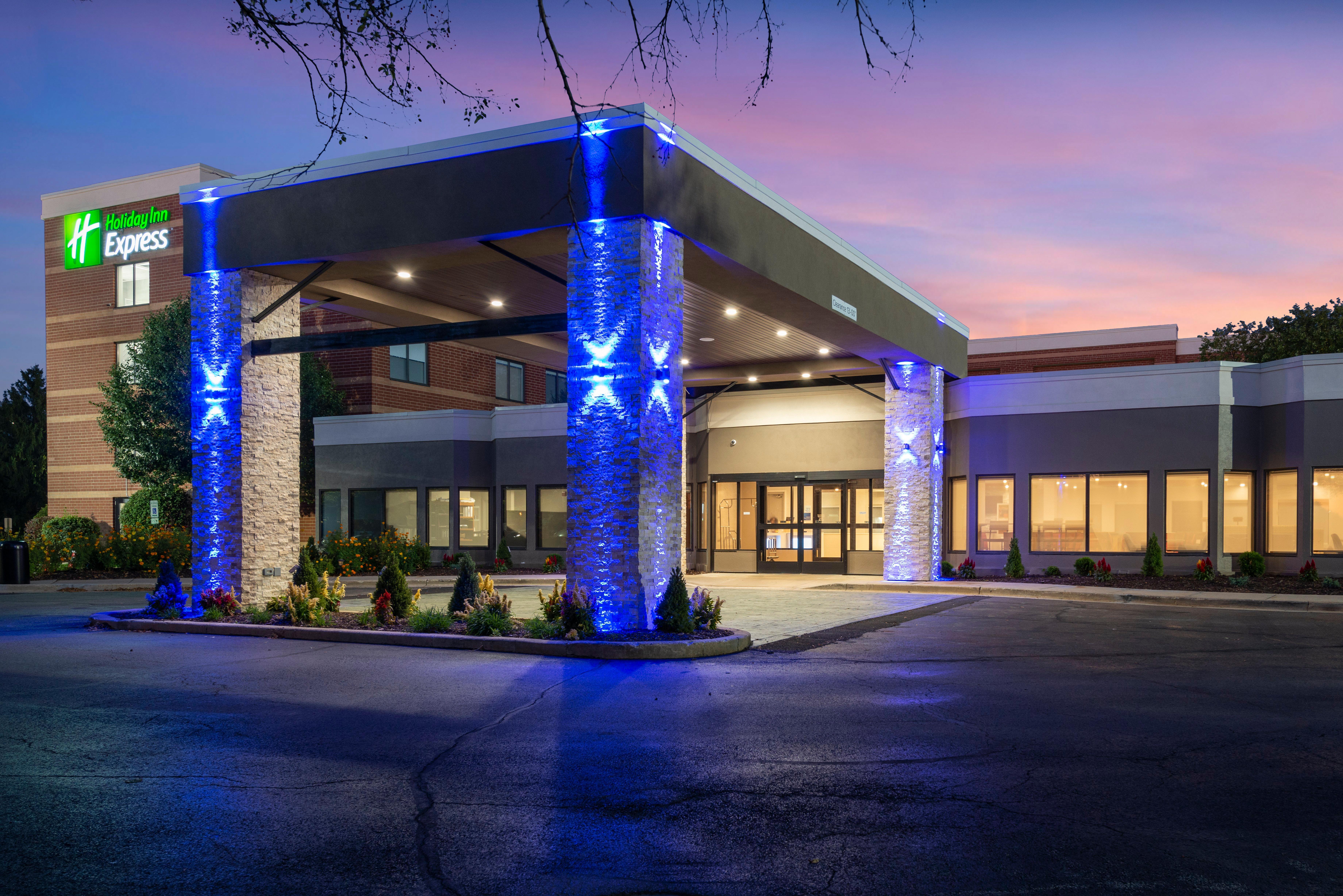 Holiday Inn Express Naperville By Ihg Dış mekan fotoğraf