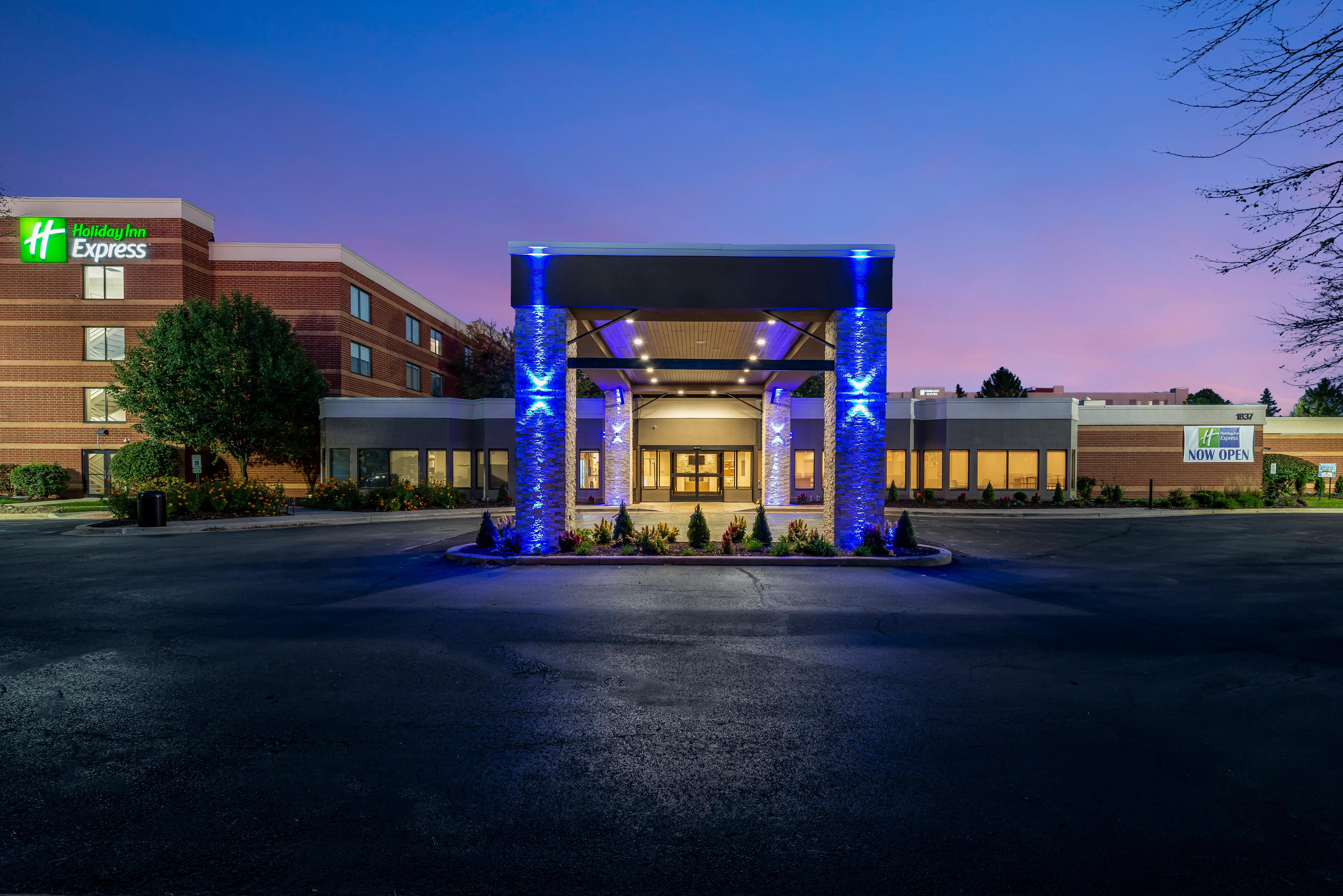 Holiday Inn Express Naperville By Ihg Dış mekan fotoğraf