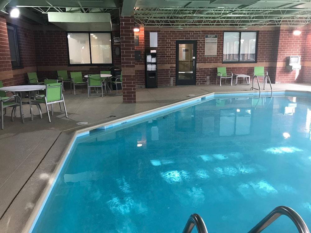 Holiday Inn Express Naperville By Ihg Dış mekan fotoğraf