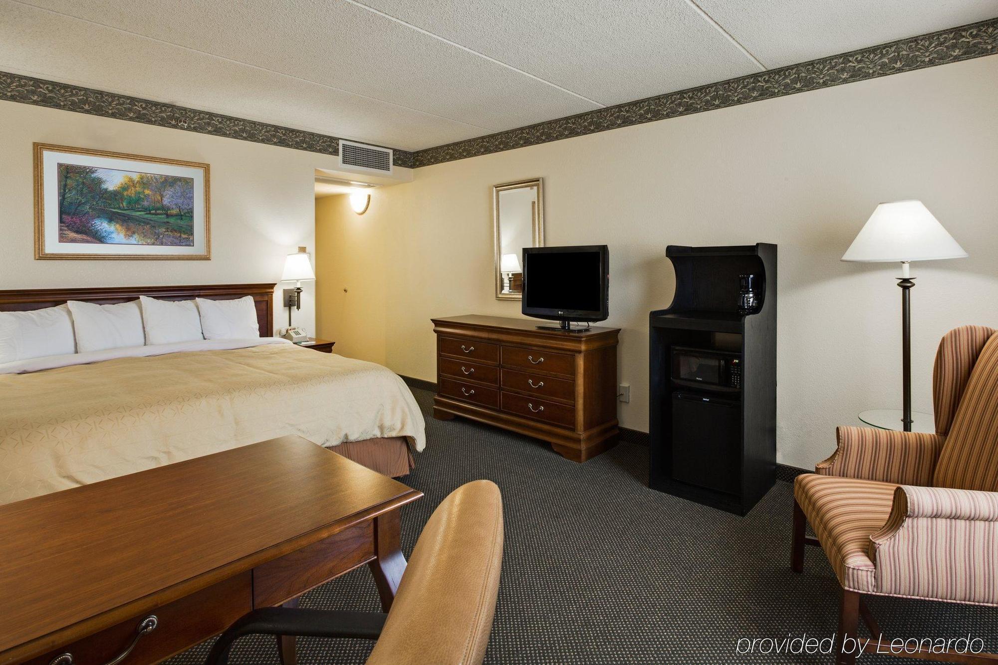 Holiday Inn Express Naperville By Ihg Oda fotoğraf
